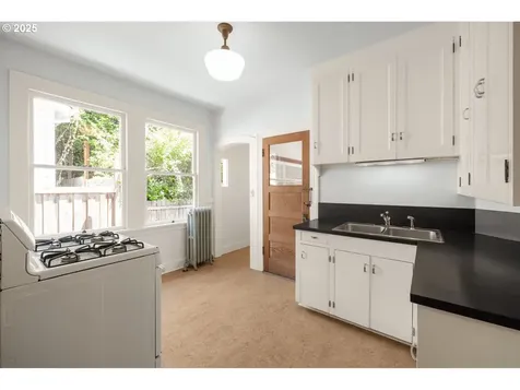 1316 SE Ash Street Portland OR 97214