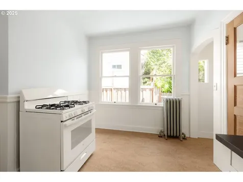 1316 SE Ash Street Portland OR 97214