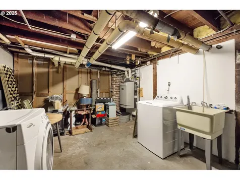 1316 SE Ash Street Portland OR 97214