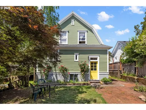 1316 SE Ash Street Portland OR 97214