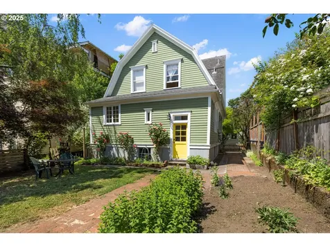 1316 SE Ash Street Portland OR 97214