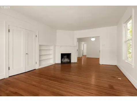 1316 SE Ash Street Portland OR 97214