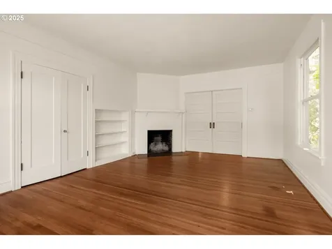 1316 SE Ash Street Portland OR 97214