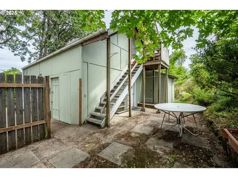 33680 Seavey Loop Road Eugene OR 97405