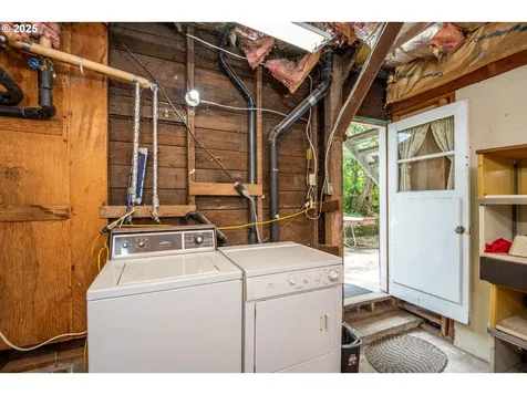 33680 Seavey Loop Road Eugene OR 97405