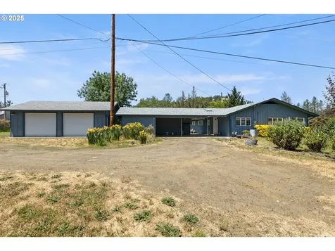 3034 Fisher Road Roseburg OR 97471