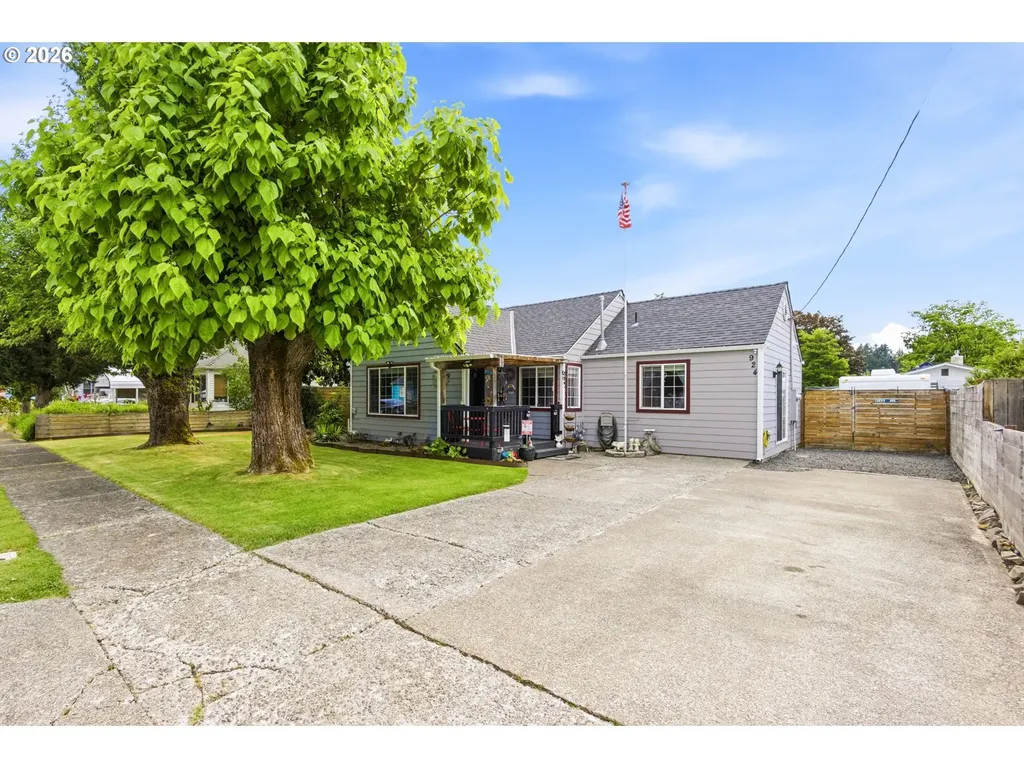 924 7th Avenue Sweet Home OR 97386