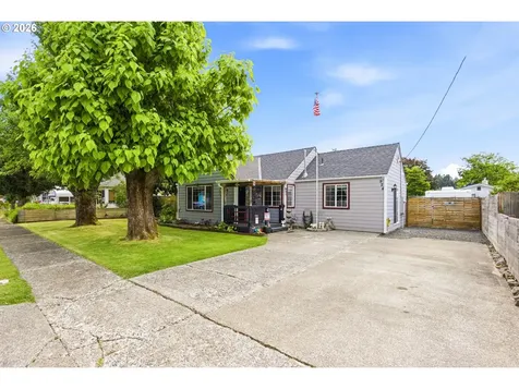924 7th Avenue Sweet Home OR 97386