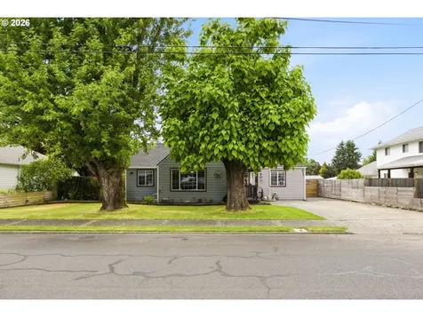 924 7th Avenue Sweet Home OR 97386
