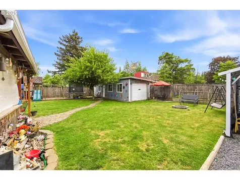 924 7th Avenue Sweet Home OR 97386