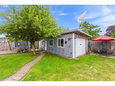 924 7th Avenue Sweet Home OR 97386
