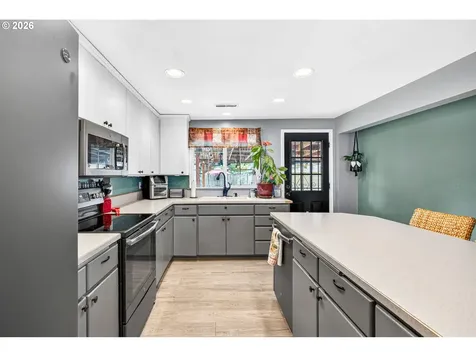 924 7th Avenue Sweet Home OR 97386