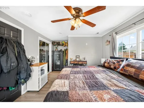 924 7th Avenue Sweet Home OR 97386