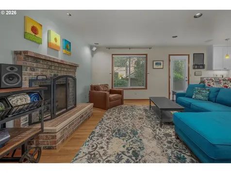 12329 SW 34th Avenue Portland OR 97219