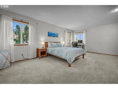 12329 SW 34th Avenue Portland OR 97219