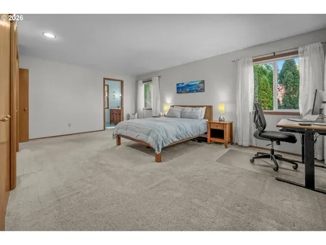 12329 SW 34th Avenue Portland OR 97219