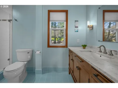 12329 SW 34th Avenue Portland OR 97219