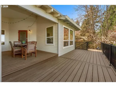 12329 SW 34th Avenue Portland OR 97219