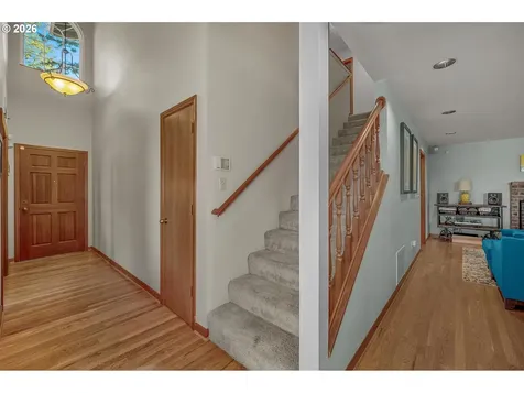 12329 SW 34th Avenue Portland OR 97219