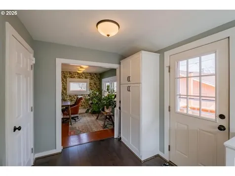 1905 SE Division Street Portland OR 97202