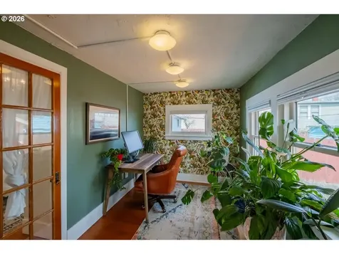 1905 SE Division Street Portland OR 97202