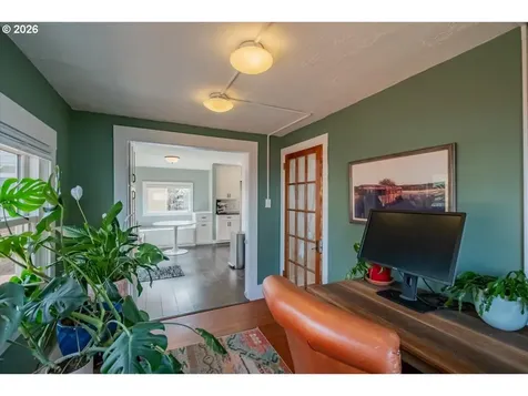 1905 SE Division Street Portland OR 97202