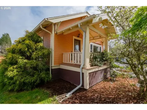 1905 SE Division Street Portland OR 97202