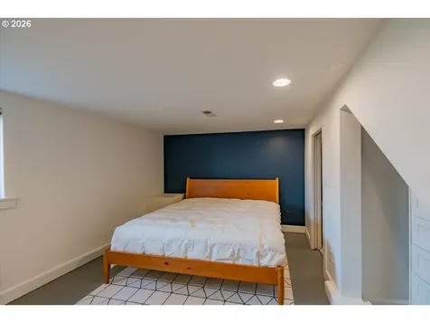 1905 SE Division Street Portland OR 97202