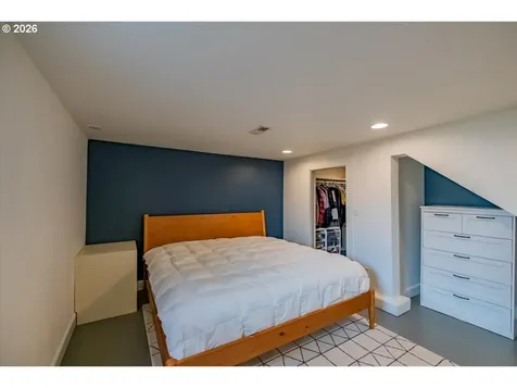 1905 SE Division Street Portland OR 97202