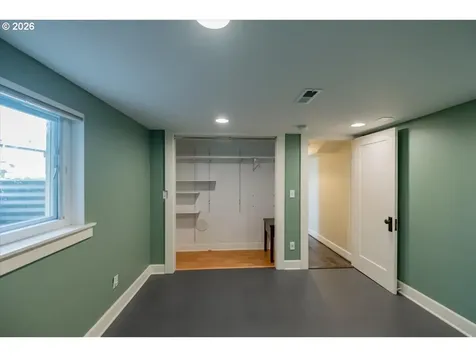 1905 SE Division Street Portland OR 97202
