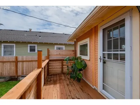 1905 SE Division Street Portland OR 97202