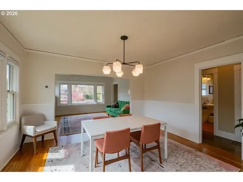 1905 SE Division Street Portland OR 97202