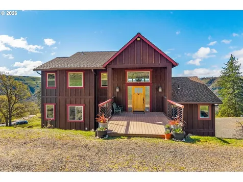 115 Wahkiacus Heights Road Wahkiacus WA 98670