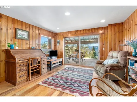 115 Wahkiacus Heights Road Wahkiacus WA 98670