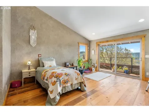 115 Wahkiacus Heights Road Wahkiacus WA 98670