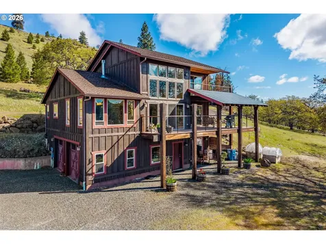 115 Wahkiacus Heights Road Wahkiacus WA 98670