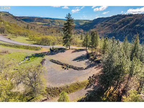 115 Wahkiacus Heights Road Wahkiacus WA 98670