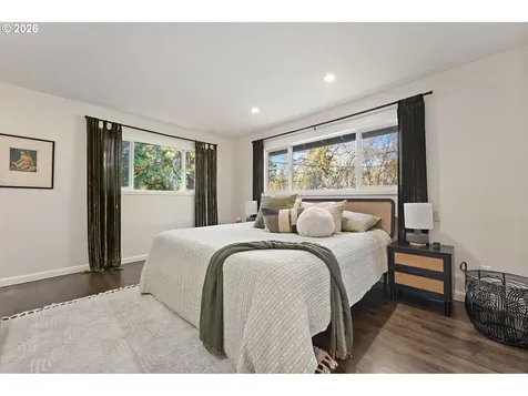 5054 SW 26th Place Portland OR 97239