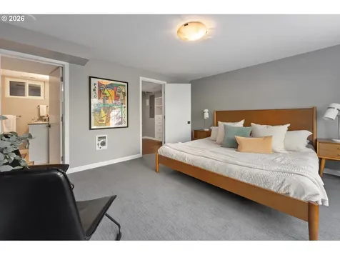 5054 SW 26th Place Portland OR 97239