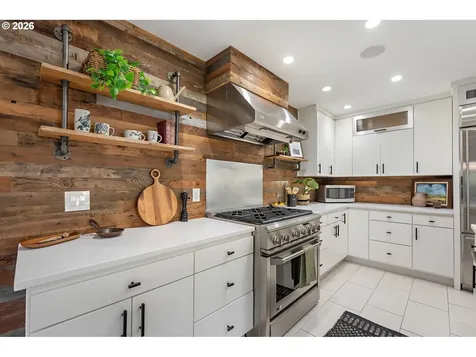 5054 SW 26th Place Portland OR 97239