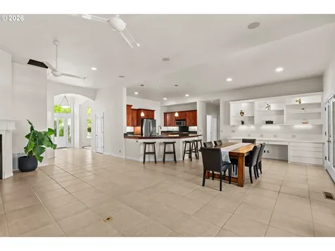 2838 Martinique Avenue Eugene OR 97408