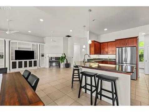 2838 Martinique Avenue Eugene OR 97408