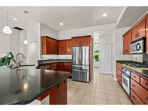 2838 Martinique Avenue Eugene OR 97408