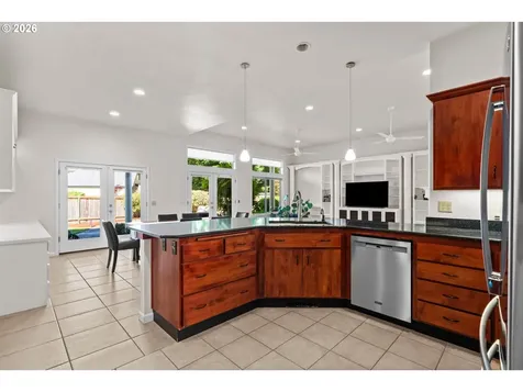 2838 Martinique Avenue Eugene OR 97408