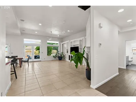 2838 Martinique Avenue Eugene OR 97408