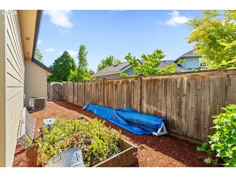 2838 Martinique Avenue Eugene OR 97408