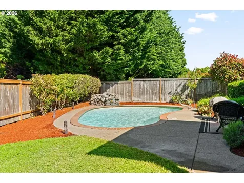 2838 Martinique Avenue Eugene OR 97408