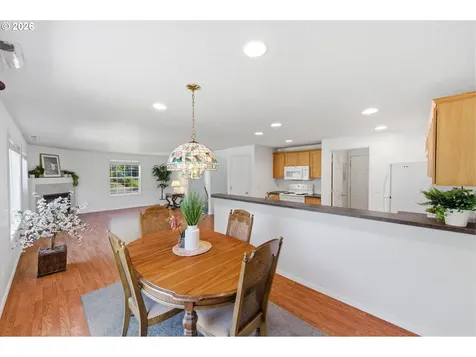 1411 NW Chardonnay Drive Mcminnville OR 97128