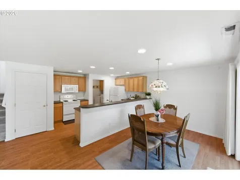 1411 NW Chardonnay Drive Mcminnville OR 97128