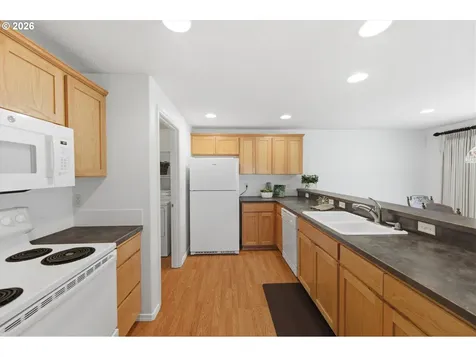 1411 NW Chardonnay Drive Mcminnville OR 97128